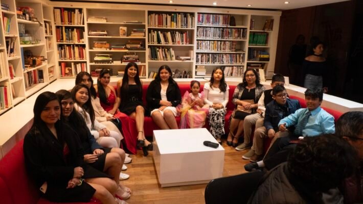 Recital de Voces: Jóvenes intérpretes brillan en la Mediateca de la Alianza Francesa