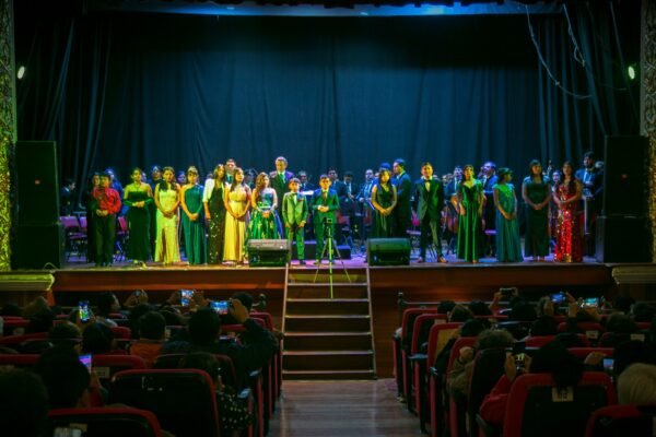 Recital de Nuevas Voces: Jóvenes talentos deslumbran en la Mediateca de la Alianza Francesa